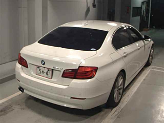 BMW 5 SERIES 2012