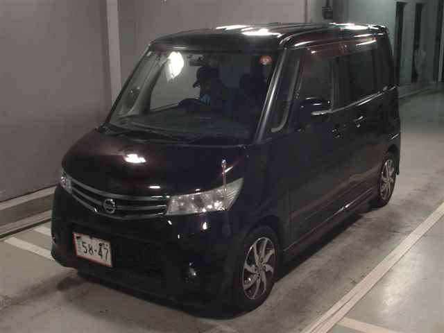 NISSAN ROOX 2011