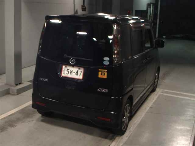 NISSAN ROOX 2011