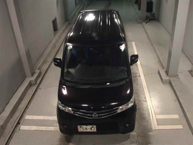 NISSAN ROOX 2011