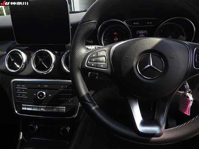 MERCEDES BENZ CLA CLASS 2017