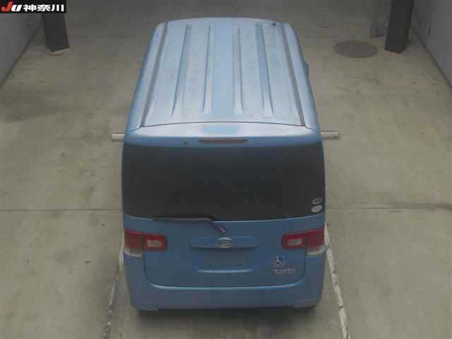 DAIHATSU TANTO 2008