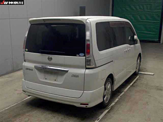 NISSAN SERENA 2010