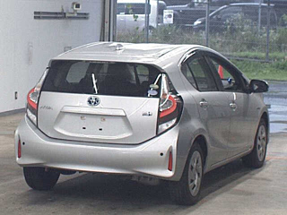 TOYOTA AQUA 2020