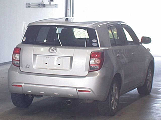 TOYOTA IST 2010