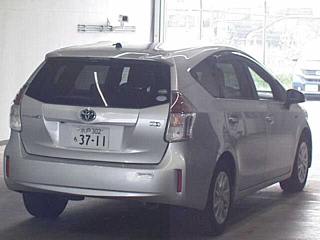 TOYOTA PRIUS ALPHA 2016
