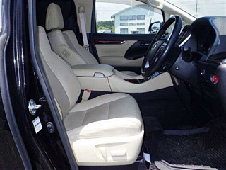 TOYOTA VELLFIRE 2016