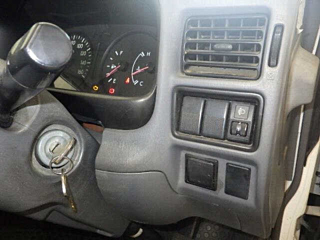 MAZDA BONGO 2012