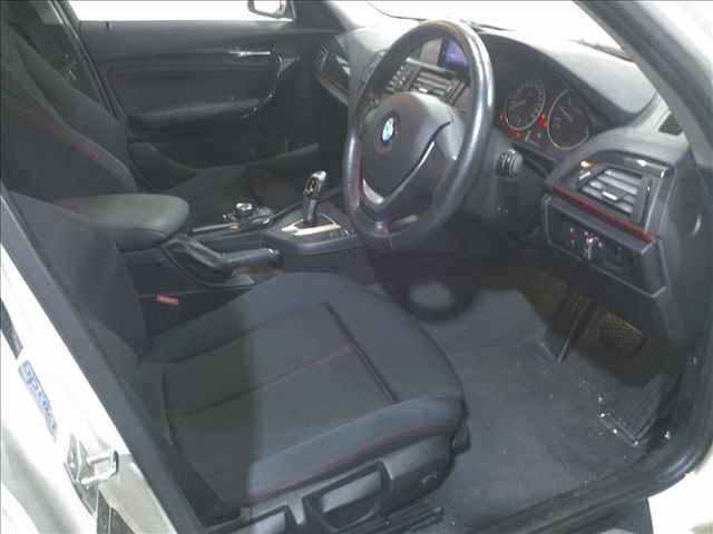 BMW 1 SERIES 2011