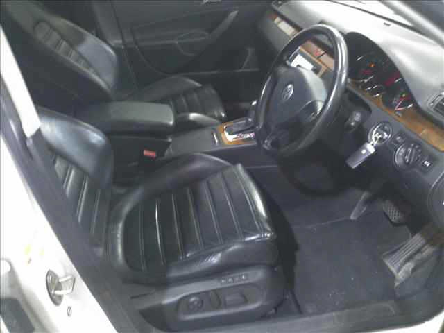 VOLKSWAGEN PASSAT VARIANT 2008