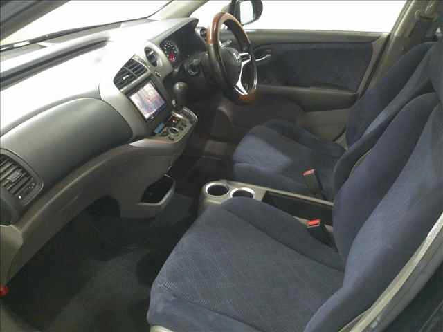 HONDA STREAM 2011
