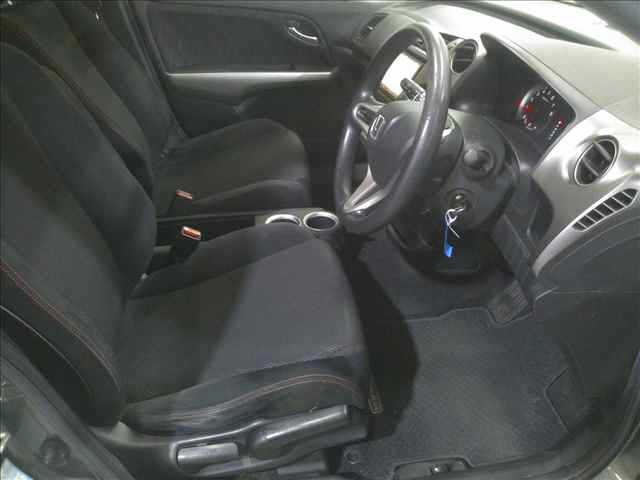 HONDA STREAM 2010