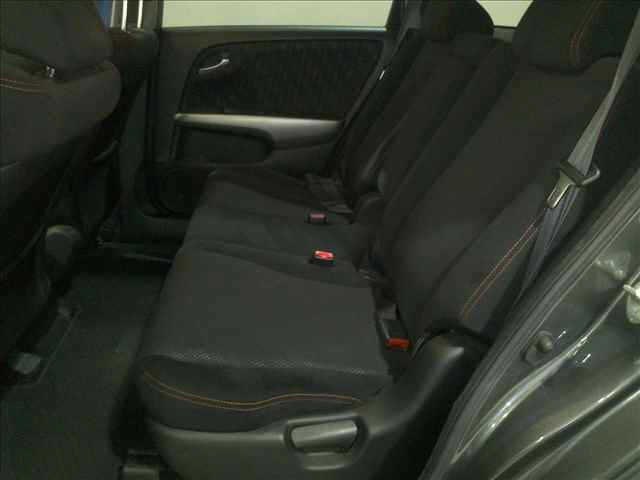 HONDA STREAM 2010