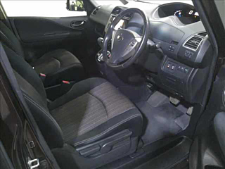 NISSAN SERENA 2015