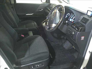 TOYOTA VELLFIRE 2013