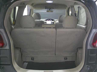 TOYOTA PORTE 2009