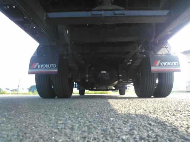 MITSUBISHI CANTER 2023
