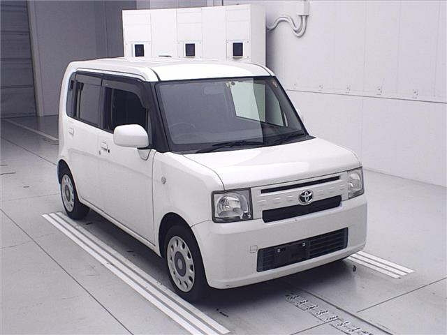TOYOTA PIXIS SPACE 2014