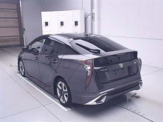 TOYOTA PRIUS 2016