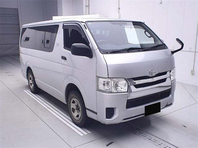 TOYOTA HIACE VAN 2014