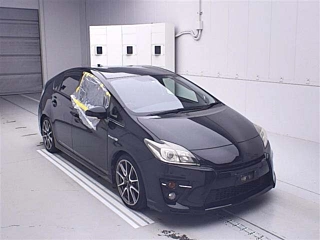 TOYOTA PRIUS 2014