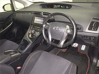 TOYOTA PRIUS 2014