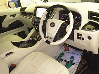 TOYOTA VELLFIRE 2015
