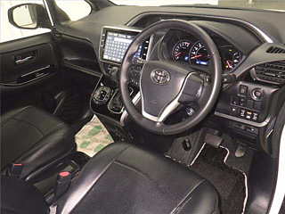 TOYOTA VOXY 2020