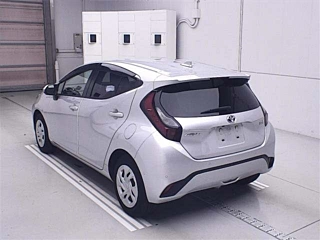TOYOTA AQUA 2022