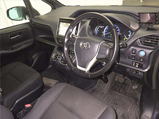 TOYOTA VOXY 2014