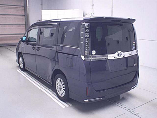 TOYOTA VOXY 2014