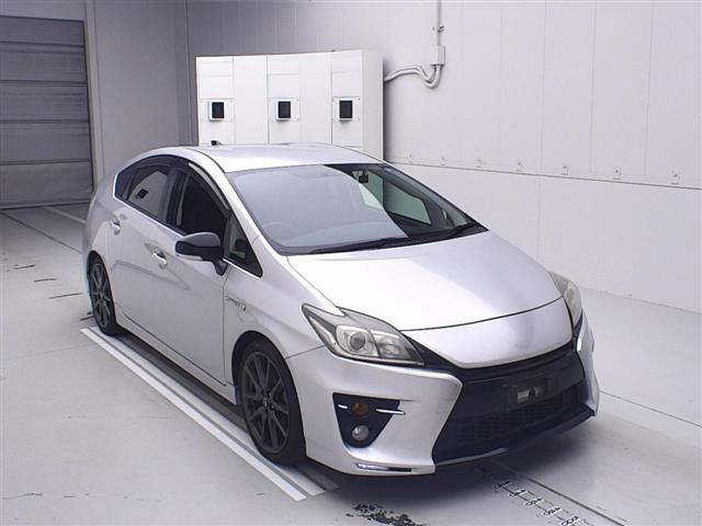 TOYOTA PRIUS 2012