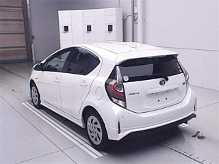 TOYOTA AQUA 2018