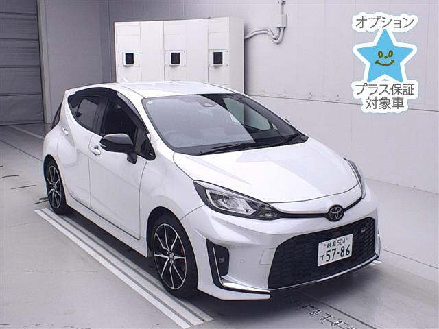 TOYOTA AQUA 2024