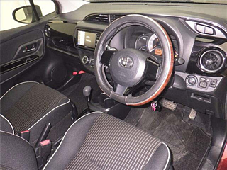 TOYOTA VITZ 2019