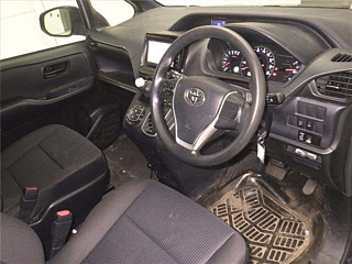 TOYOTA VOXY 2014