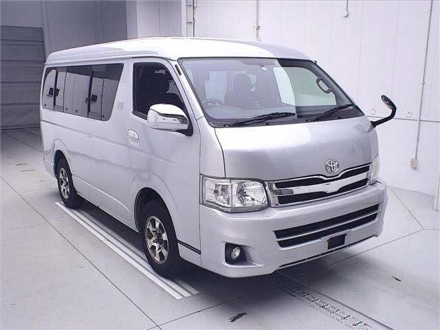 TOYOTA HIACE 2012