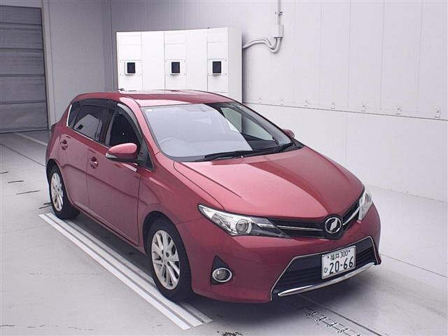 TOYOTA AURIS 2013