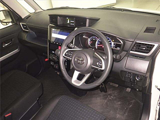 TOYOTA ROOMY 2021