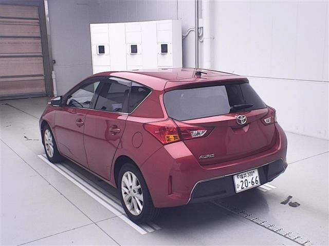 TOYOTA AURIS 2013