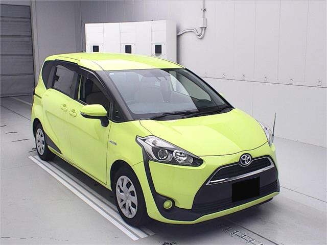 TOYOTA SIENTA 2015