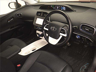 TOYOTA PRIUS 2016