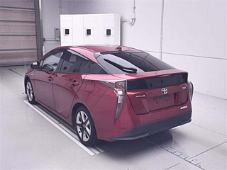 TOYOTA PRIUS 2016