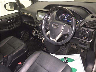 TOYOTA ESQUIRE 2017