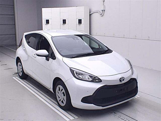 TOYOTA AQUA 2022