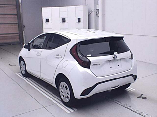 TOYOTA AQUA 2022