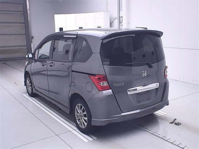 HONDA FREED 2008