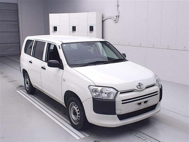 TOYOTA PROBOX 2018