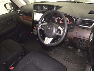 TOYOTA ROOMY 2017