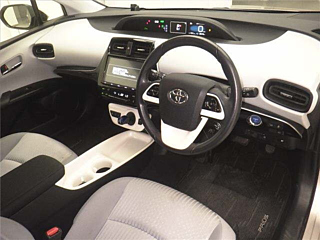 TOYOTA PRIUS 2018